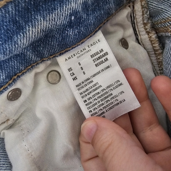 American Eagle Outfitters Highest Rise 90s Boyfriend Light Blue Stretch Jeans - Picture 6 of 6